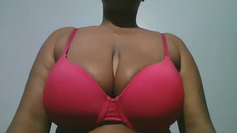 lady_dearra online show from 02.10.26