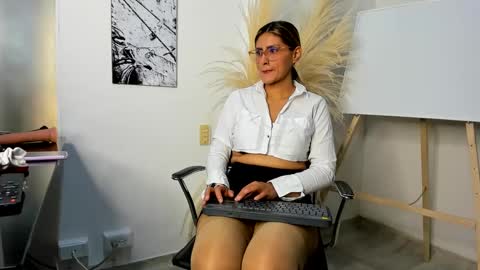 LADY  online show from 02.07.25