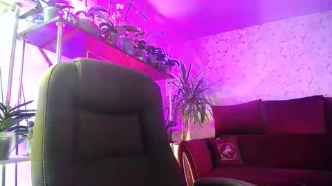 Lady Gloria online show from 11.11.25