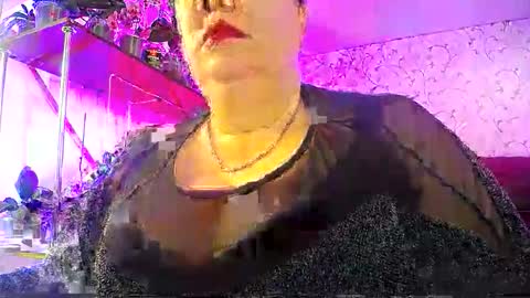 Snapshot of lady_gloria chatting on 05.10.26 Lady Gloria online show from 05.10.26