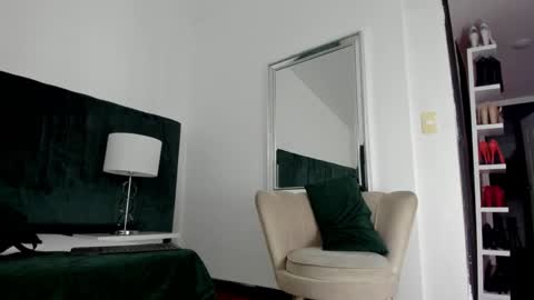 Lady godss online show from 01.12.25