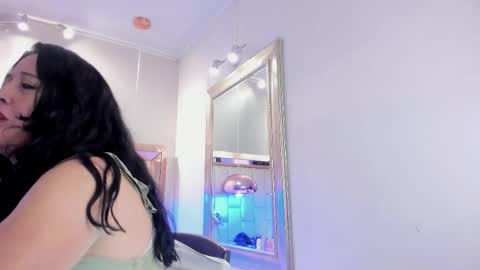    online show from 11.06.25