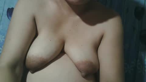 Snapshot of lady_love063 chatting on 02.12.25 lady_love063 online show from 02.12.25