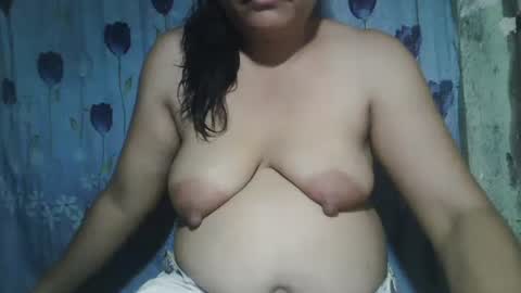 Snapshot of lady_love063 chatting on 10.14.25 lady_love063 online show from 10.14.25