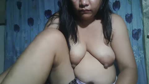 Snapshot of lady_love063 chatting on 10.17.25 lady_love063 online show from 10.17.25