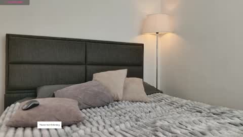    700  1300 -5 online show from 04.15.26