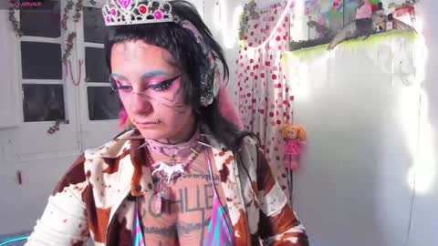 Mia online show from 12.02.25