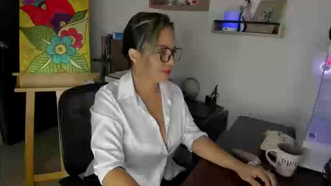 Sophie   online show from 09.25.25