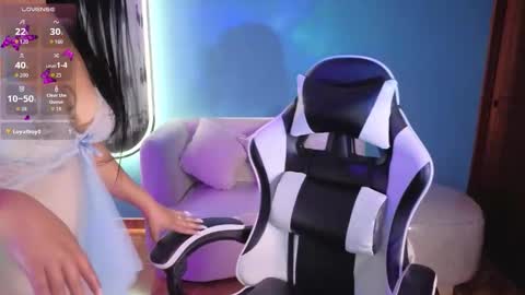 Snapshot of lady_violet_bridgerton_a chatting on 09.22.25 Lady Violet Bridgerton online show from 09.22.25