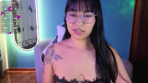 Snapshot of lady_violet_bridgerton_a chatting on 10.03.25 Lady Violet Bridgerton online show from 10.03.25