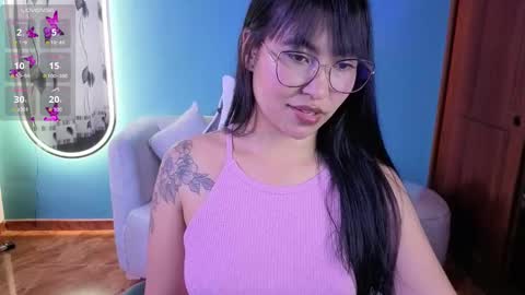 Snapshot of lady_violet_bridgerton_a chatting on 10.13.25 Lady Violet Bridgerton online show from 10.13.25