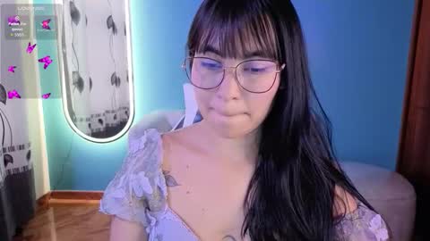 Snapshot of lady_violet_bridgerton_a chatting on 10.14.25 Lady Violet Bridgerton online show from 10.14.25