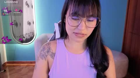 Snapshot of lady_violet_bridgerton_a chatting on 10.16.25 Lady Violet Bridgerton online show from 10.16.25