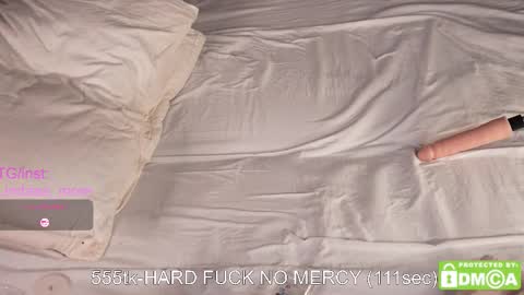 Snapshot of ladyangelic chatting on 11.17.25 Emma and Karina online show from 11.17.25