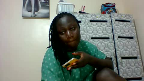 lindah32 online show from 12.31.24