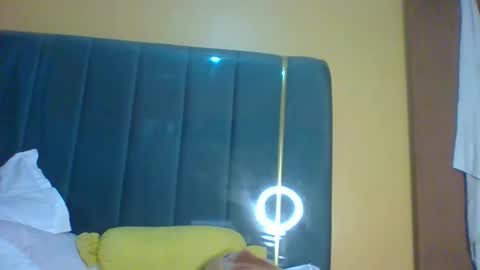 lindah32 online show from 09.22.25