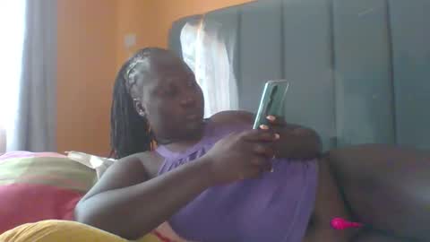 lindah32 online show from 09.30.25