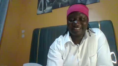 Snapshot of ladyblossoms19 chatting on 06.04.26 lindah32 online show from 06.04.26