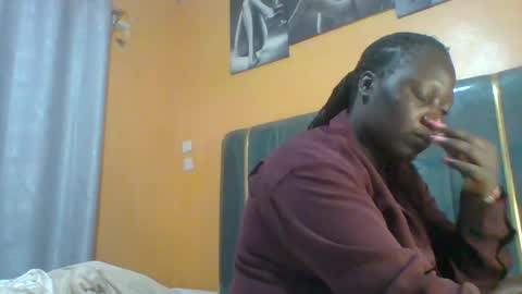 Snapshot of ladyblossoms19 chatting on 06.24.26 lindah32 online show from 06.24.26