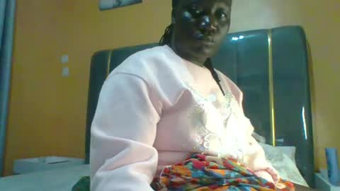 Snapshot of ladyblossoms19 chatting on 06.28.26 lindah32 online show from 06.28.26
