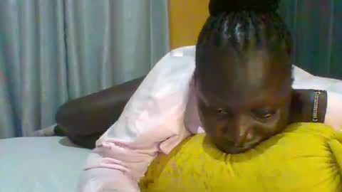 Snapshot of ladyblossoms19 chatting on 07.14.26 lindah32 online show from 07.14.26