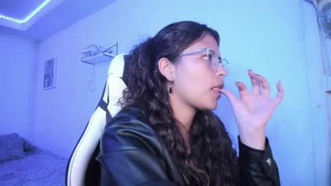 Snapshot of ladybrown_16 chatting on 02.08.26 Lady online show from 02.08.26