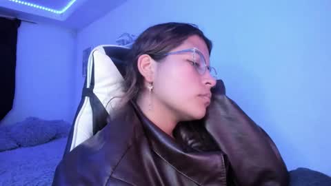 Snapshot of ladybrown_16 chatting on 02.11.26 Lady online show from 02.11.26