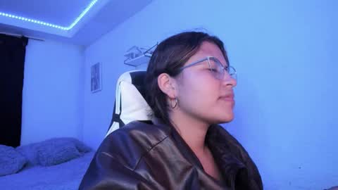 Snapshot of ladybrown_16 chatting on 02.18.26 Lady online show from 02.18.26