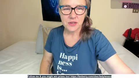 Snapshot of ladylanaxo chatting on 07.05.26 Next Stream online show from 07.05.26