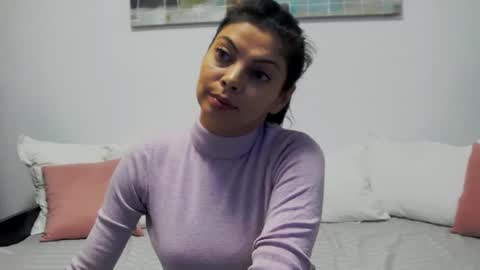 Snapshot of ladyliia chatting on 12.17.24 Lia online show from 12.17.24