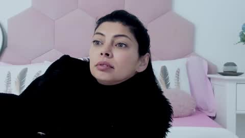 Snapshot of ladyliia chatting on 01.28.25 Lia online show from 01.28.25