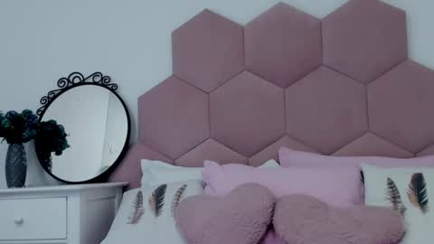 Snapshot of ladyliia chatting on 02.19.25 Lia online show from 02.19.25