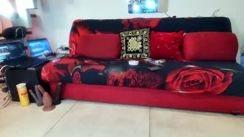 Snapshot of ladyoxana chatting on 05.09.26 Oxana online show from 05.09.26