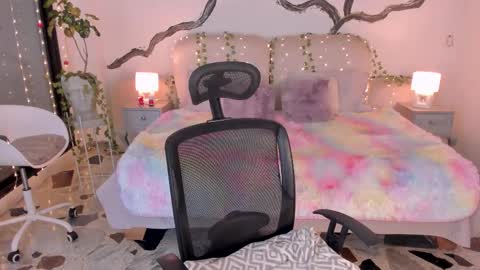 Lady  online show from 11.28.25