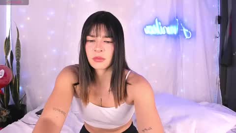 Snapshot of laena_arryn chatting on 03.01.25 Laena Arryn online show from 03.01.25