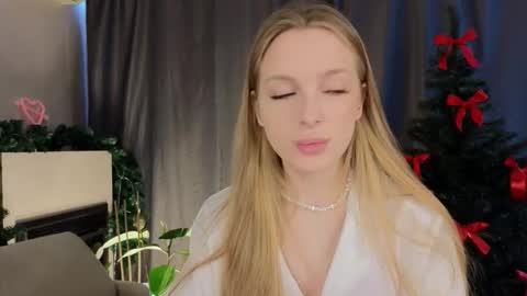 Lilia online show from 12.03.25