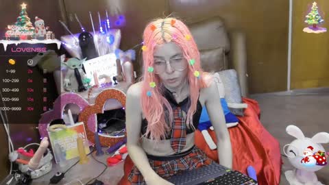 Skinnygirl online show from 01.12.25