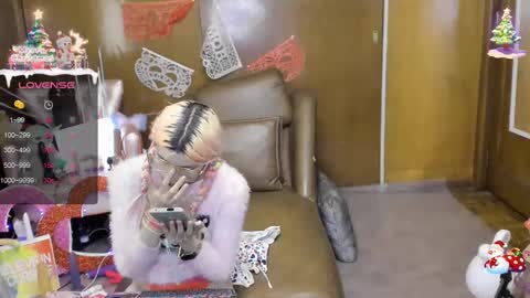 Skinnygirl online show from 02.28.25