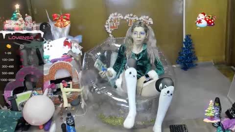 Skinnygirl online show from 12.17.25