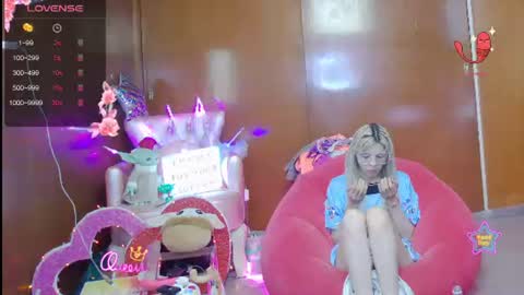 Snapshot of laflakita21 chatting on 06.19.26 Skinnygirl online show from 06.19.26