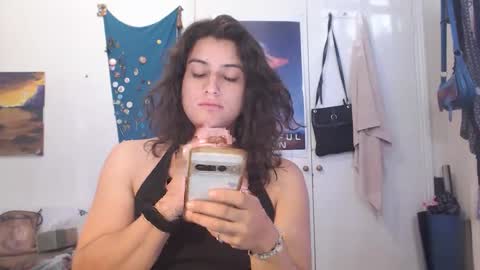 Snapshot of laflori chatting on 09.15.25 Sara Florez online show from 09.15.25