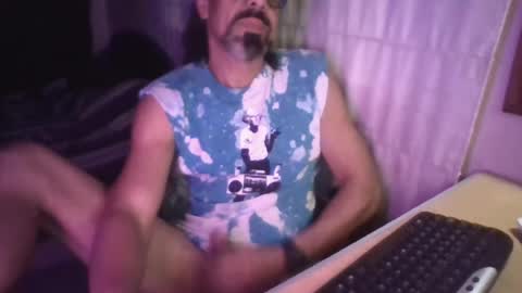 La Genova esta Dura beard boy male dick mastubate latinosexy latinohot latino glasses mature strong stronglegs online show from 07.17.26