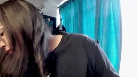 Snapshot of laia_hadid chatting on 02.21.26 laia_hadid online show from 02.21.26