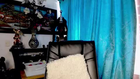 Snapshot of laia_hadid chatting on 02.27.26 laia_hadid online show from 02.27.26