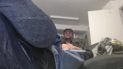 Snapshot of laidback_and_chill chatting on 10.29.25 Rick online show from 10.29.25