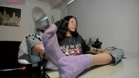 Snapshot of laila_angel chatting on 06.16.26 laila_angel online show from 06.16.26