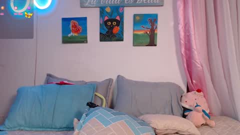 Snapshot of lailypink chatting on 12.21.24 samanta online show from 12.21.24