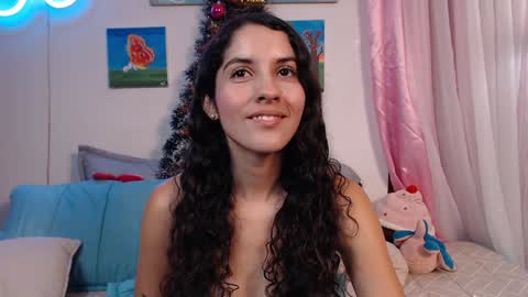 Snapshot of lailypink chatting on 12.24.24 samanta online show from 12.24.24