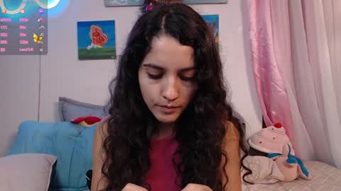 Snapshot of lailypink chatting on 12.28.24 samanta online show from 12.28.24