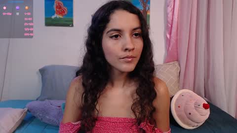 Snapshot of lailypink chatting on 01.07.25 samanta online show from 01.07.25